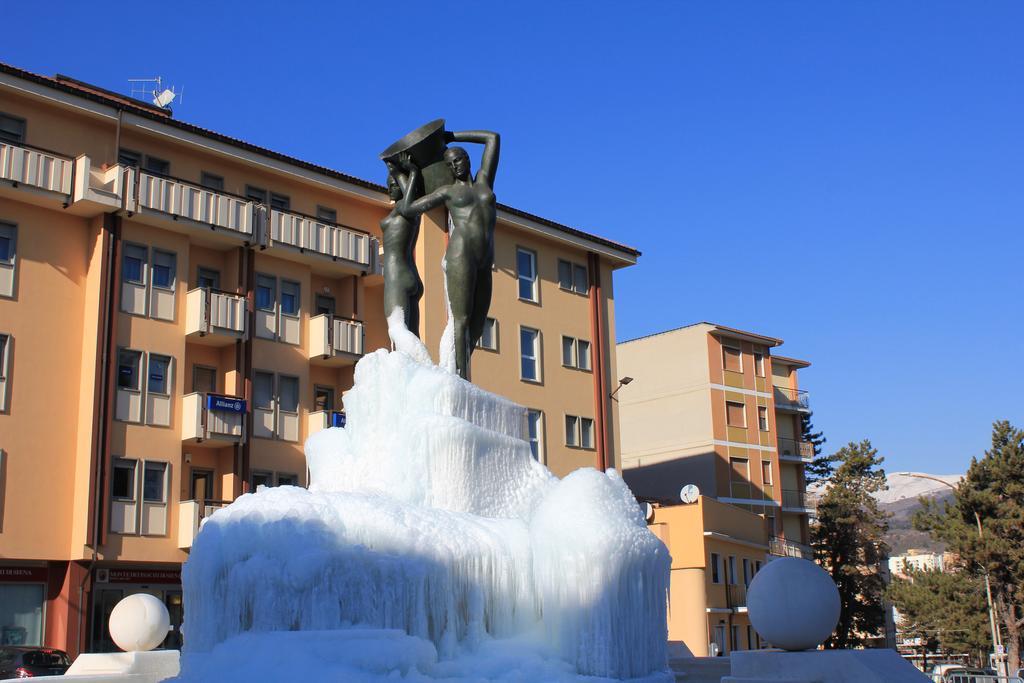 Hotel Castello LʼAquila Екстериор снимка